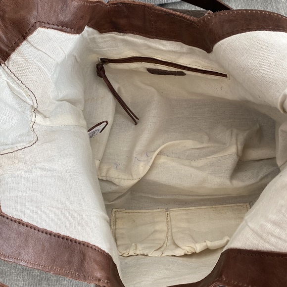 Vélez Brown Genuine Lather Boho Shoulder Bag - Picture 12 of 13